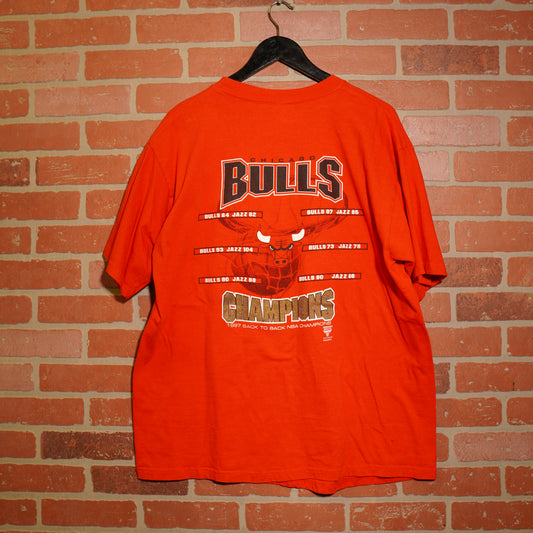 VTG NBA Chicago Bulls 1997 Back To Back Champs Tee