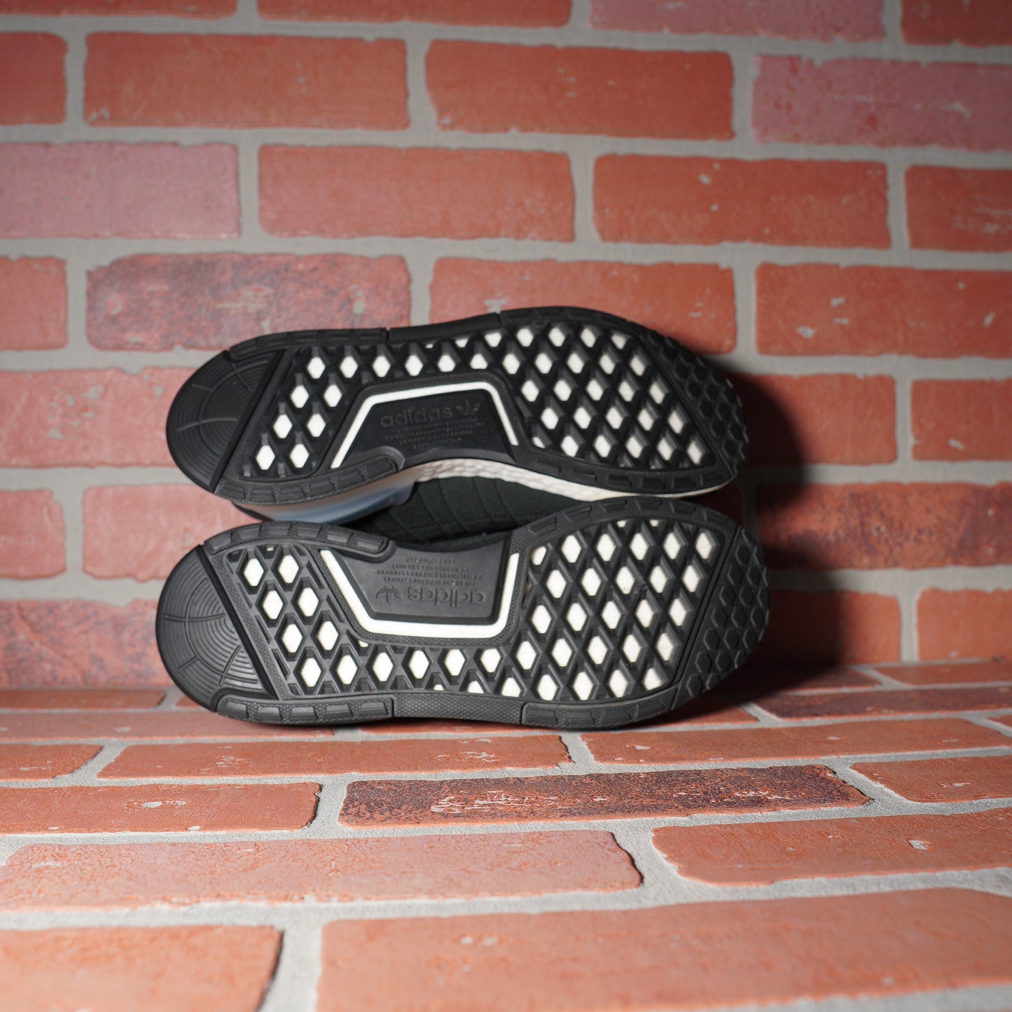 Adidas NMD V3 Black/White Sneakers SZ 9