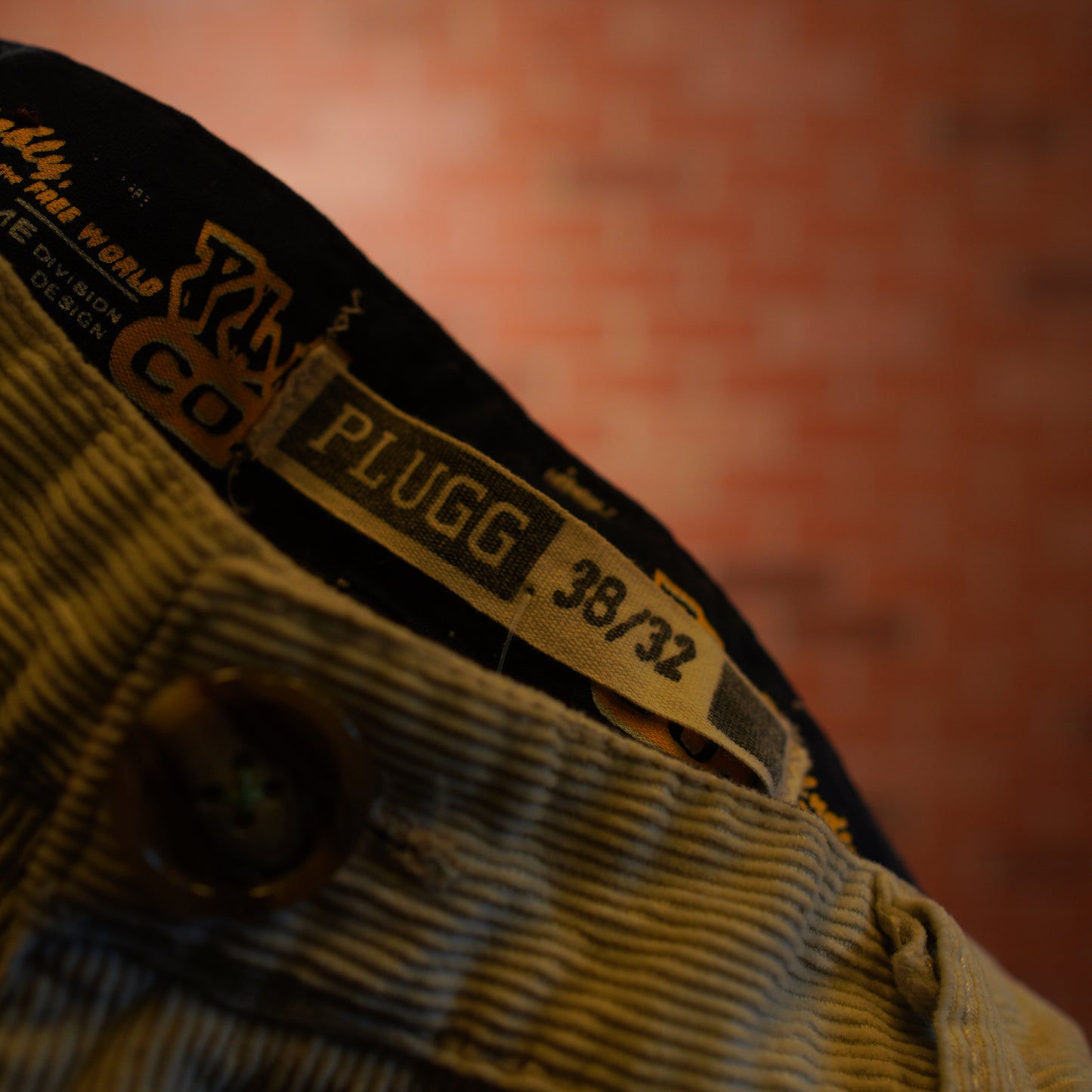 VTG Y2K Plugg Corduroy Tan Pants