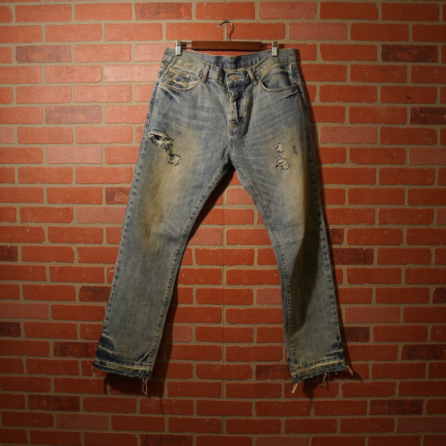 MNML Distressed Denim Jeans