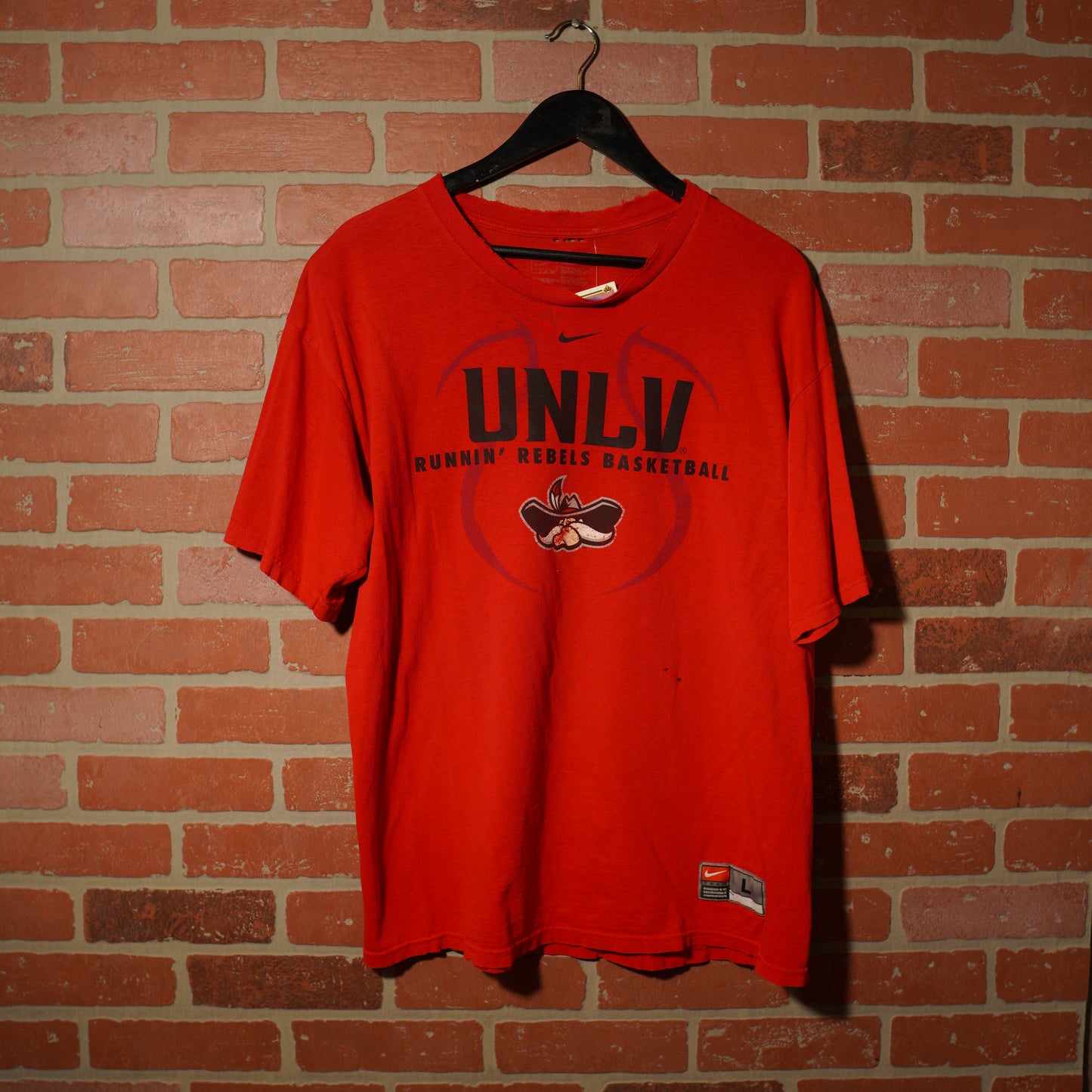 VTG Nike UNLV Rebels Basketball Red Tee