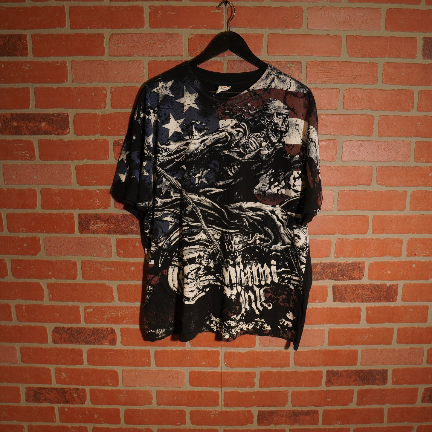 VTG Y2K USA American Skeleton Biker Big Print Tee
