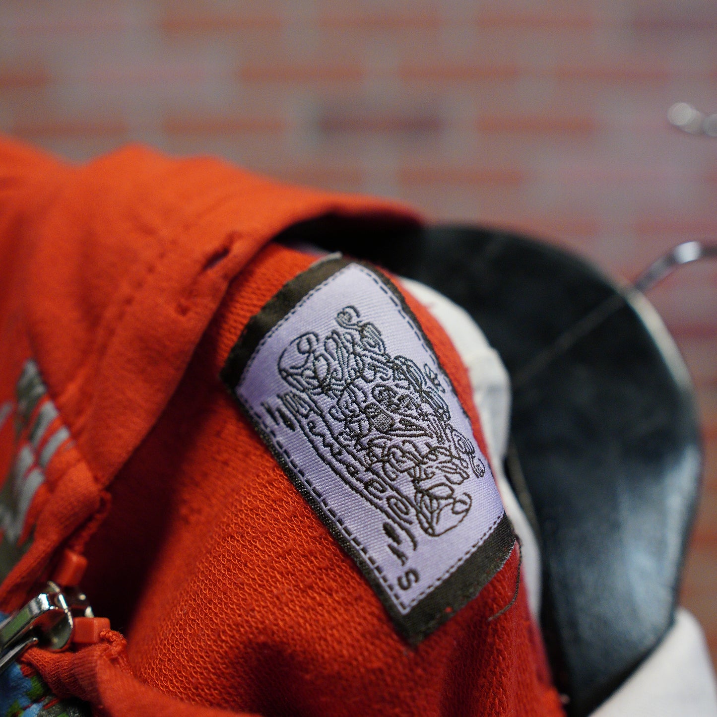 VTG Y2K Women's Zip-Up Red Hoodie (34)