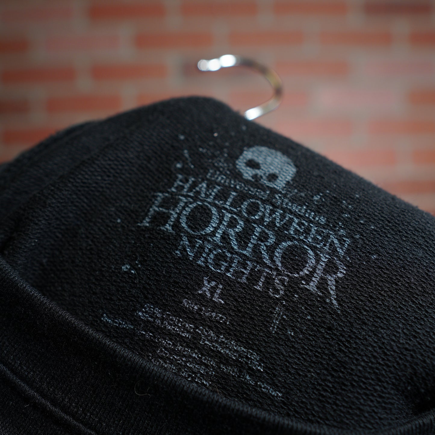 2023 Halloween Horror Nights The Last Of Us Crewneck (39)