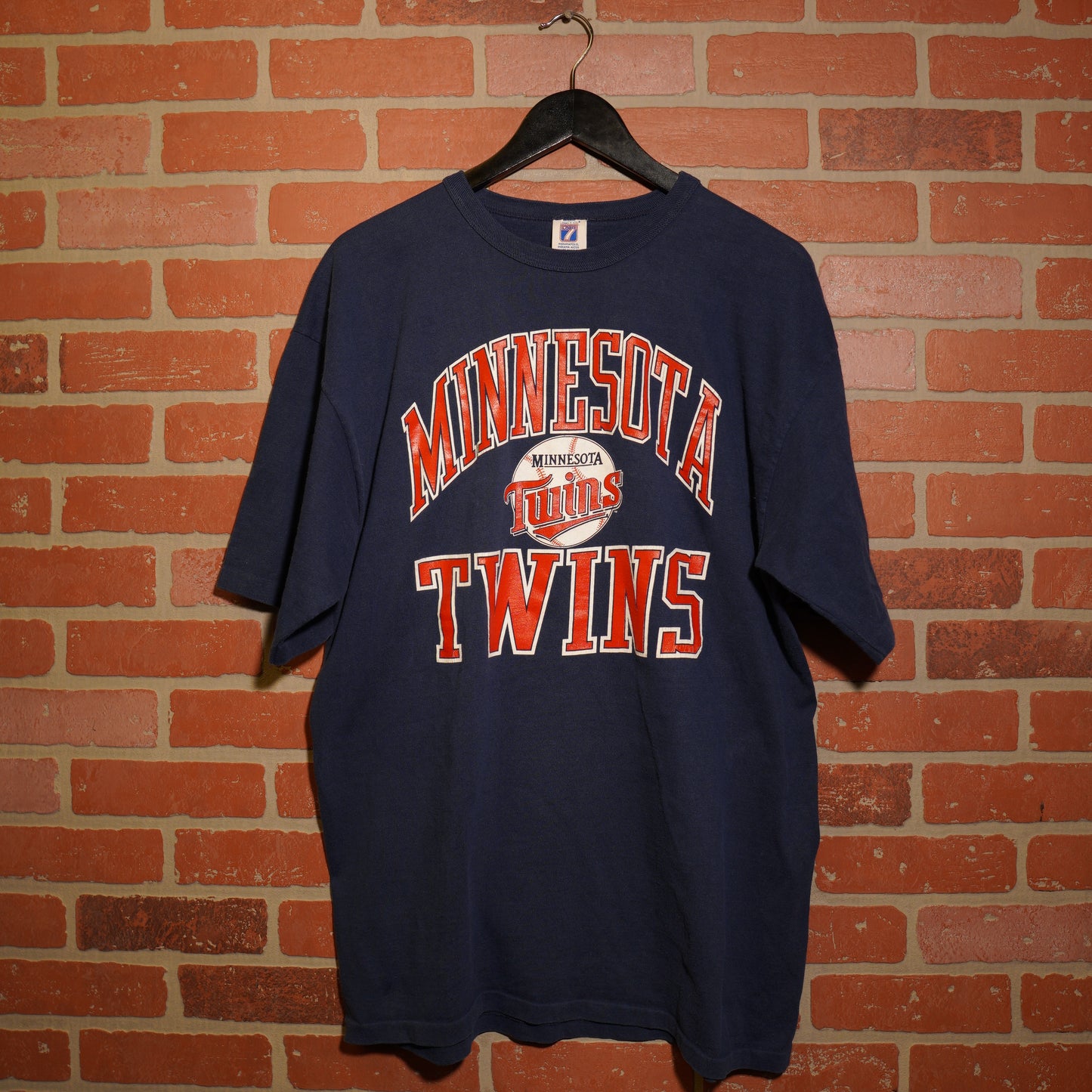 VTG MLB Minnesota Twins Baseball Logo Tee