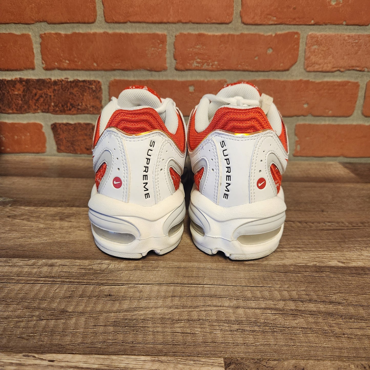 Nike Air Max Tailwind 4 Supreme