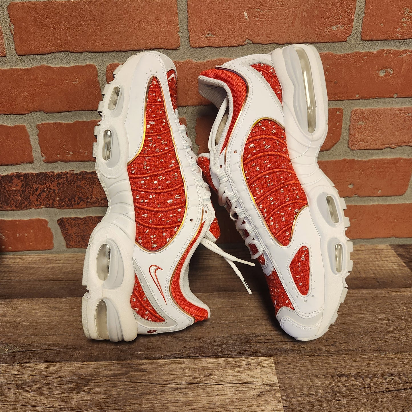 Nike Air Max Tailwind 4 Supreme