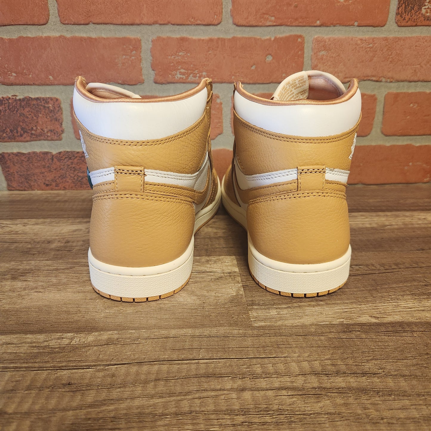 DS WMNS Air Jordan 1 High OG Praline