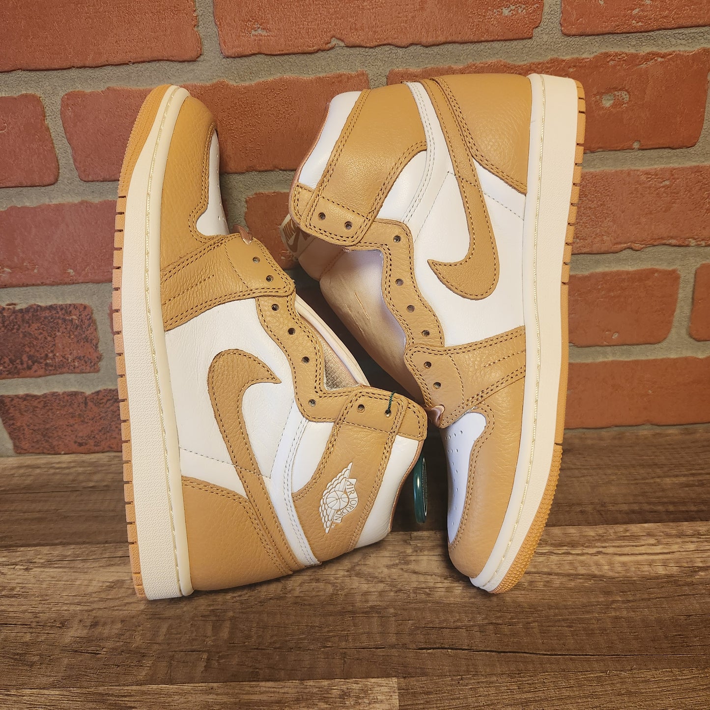 DS WMNS Air Jordan 1 High OG Praline