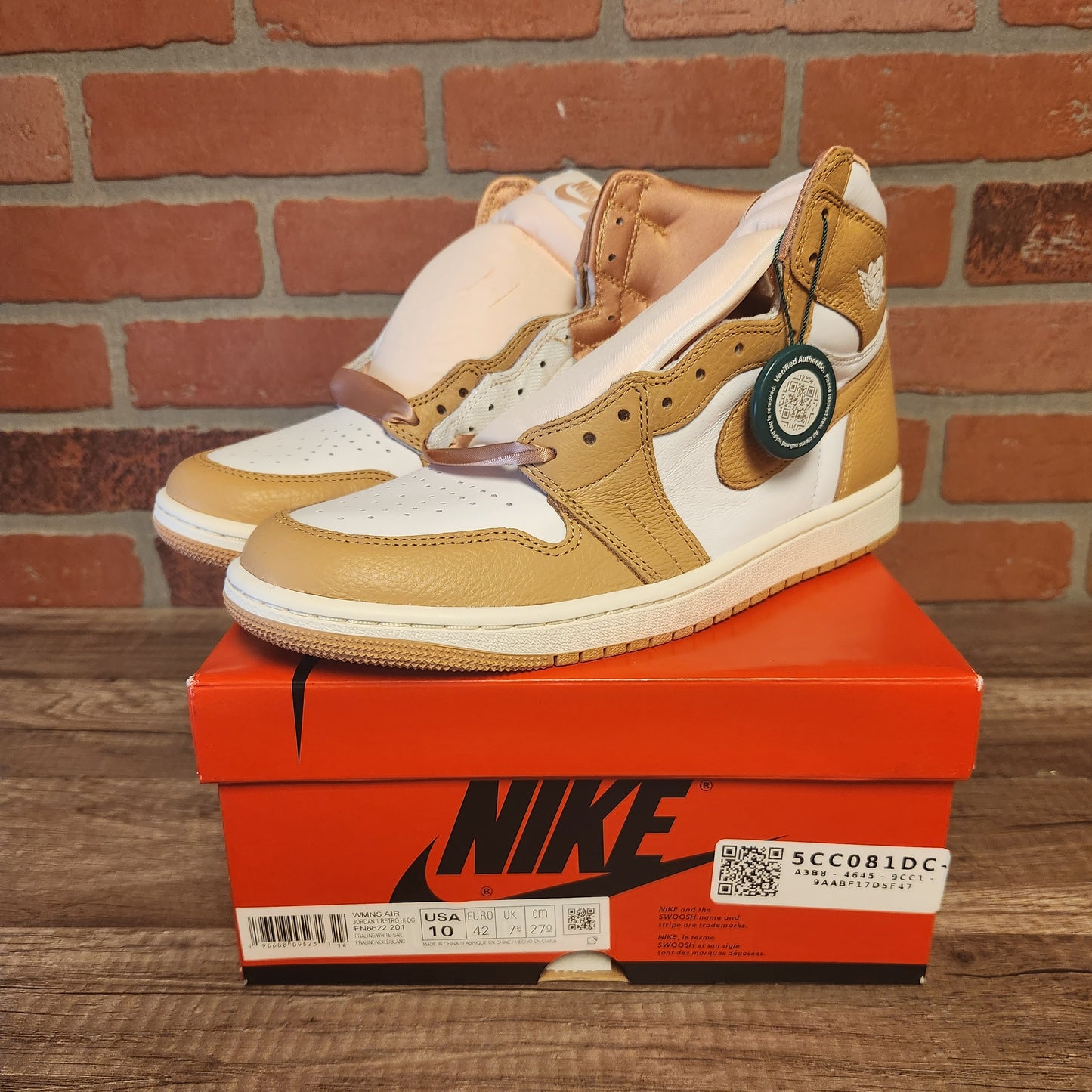 DS WMNS Air Jordan 1 High OG Praline