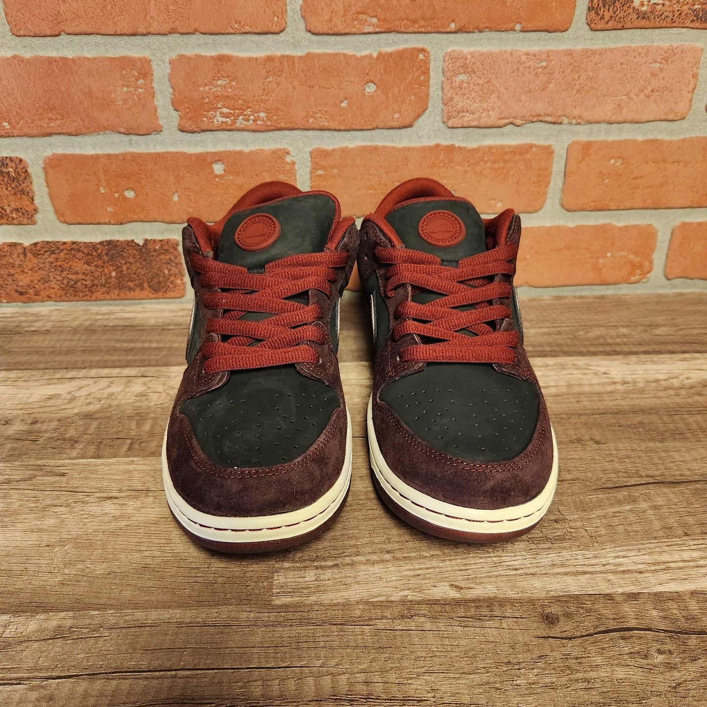 DS Nike Dunk Low Riot Skateshop