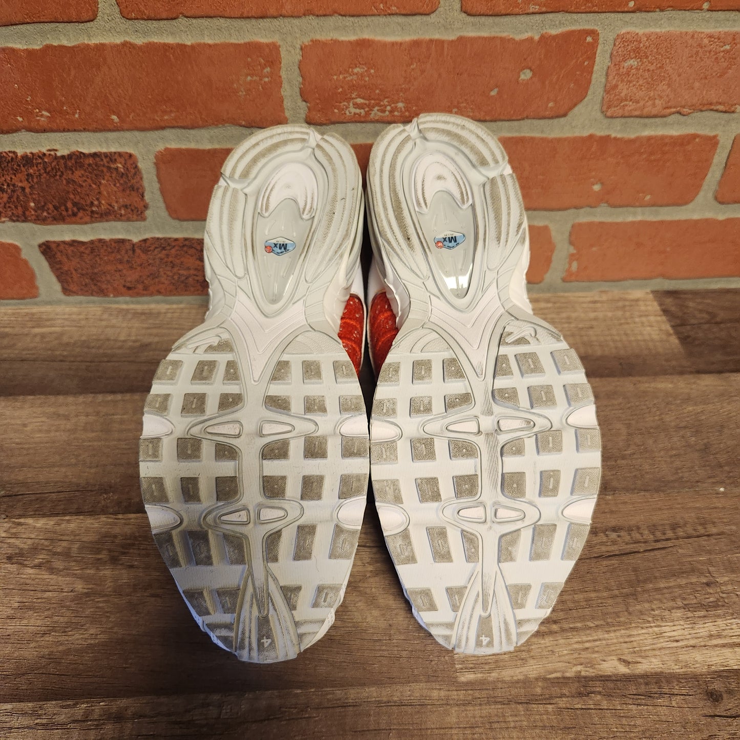 Nike Air Max Tailwind 4 Supreme