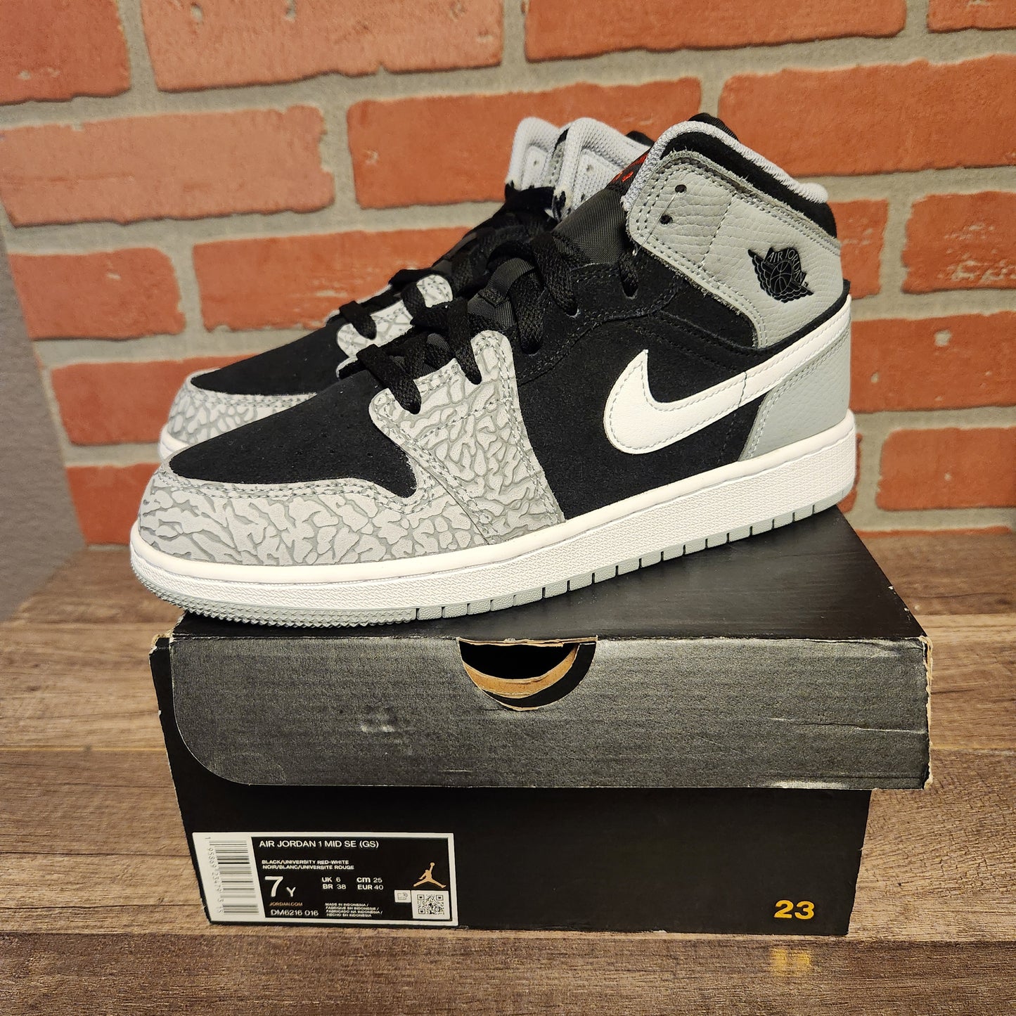 DS Air Jordan 1 Mid GS Elephant Toe