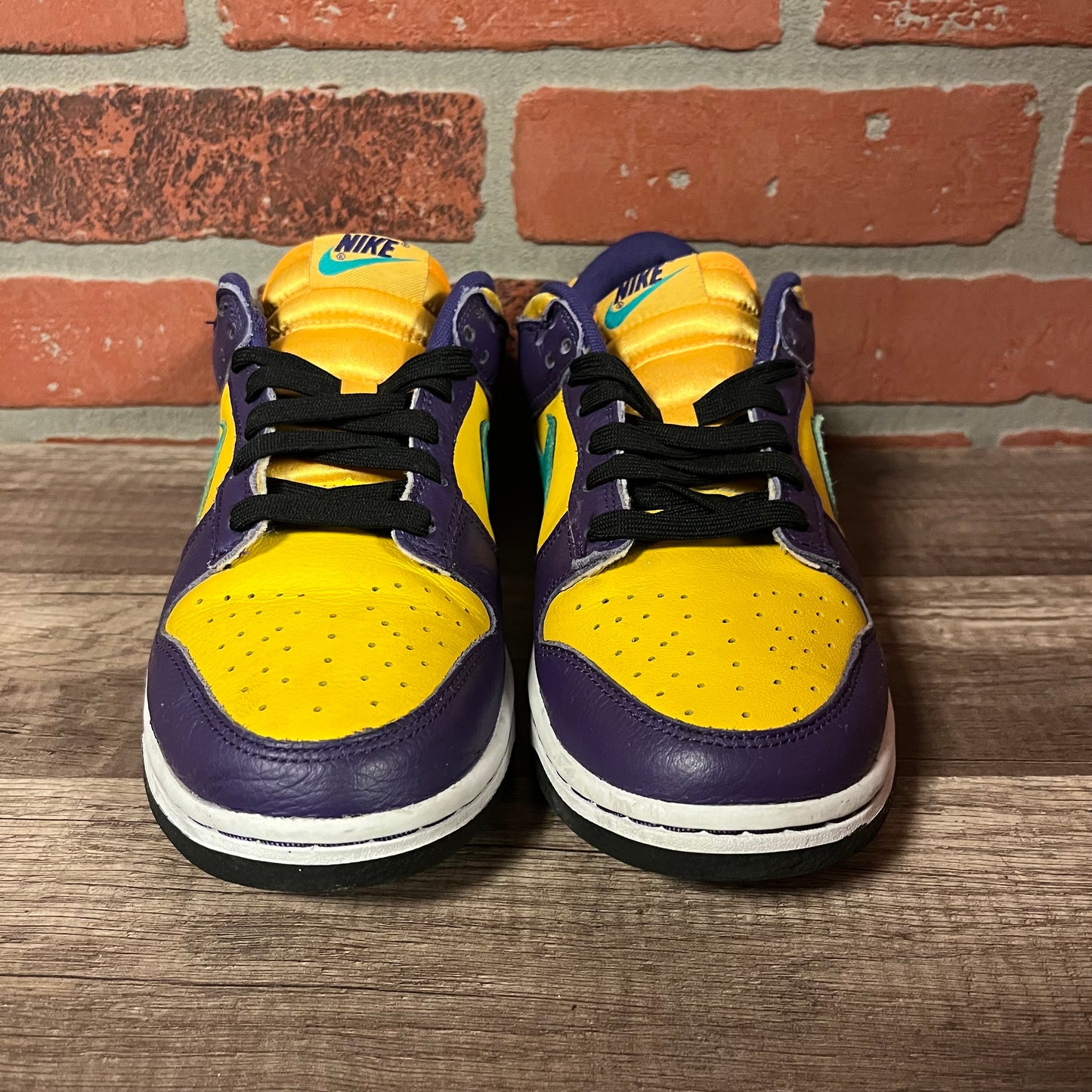 WMNS Nike Dunk Low Lisa Leslie Sparks