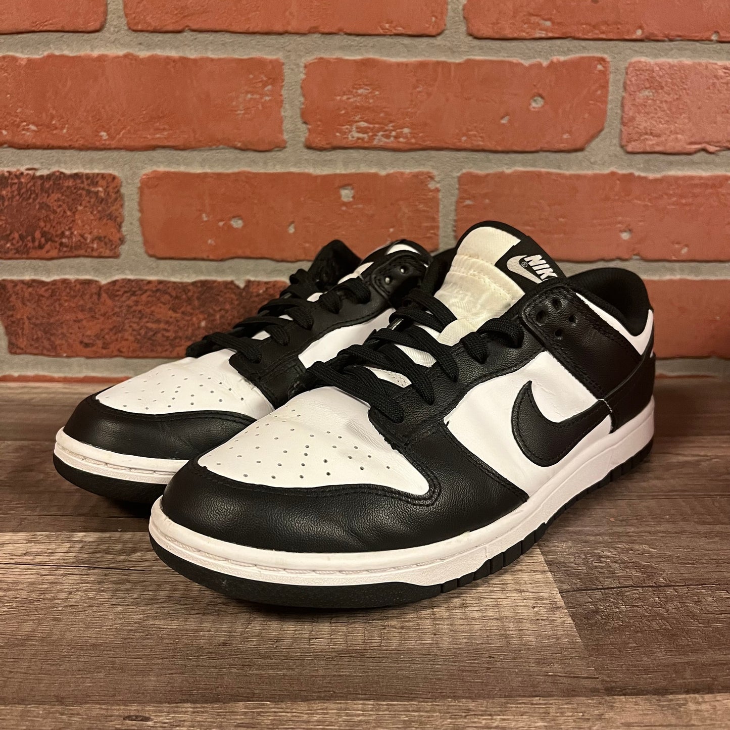 WMNS Dunk Low Black White