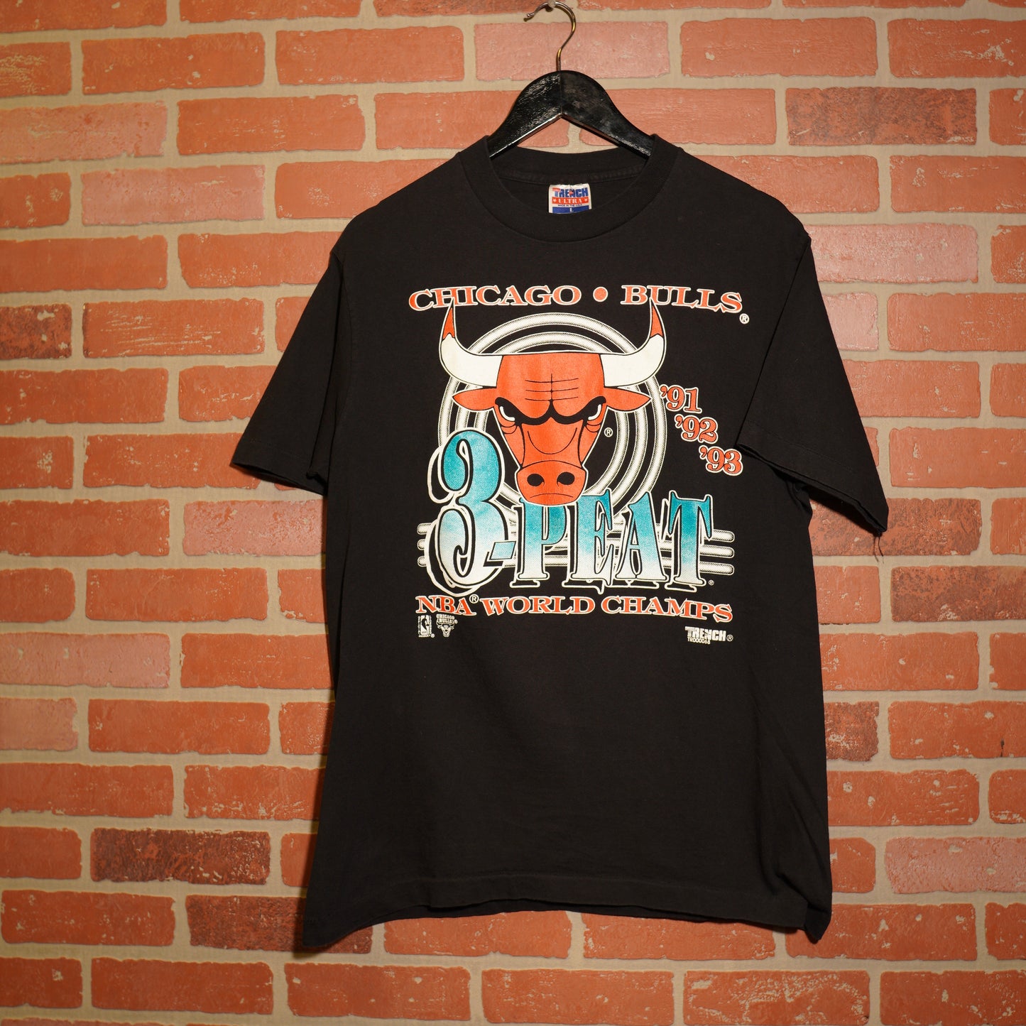 VTG NBA Chicago Bulls 3-Peat Black Tee