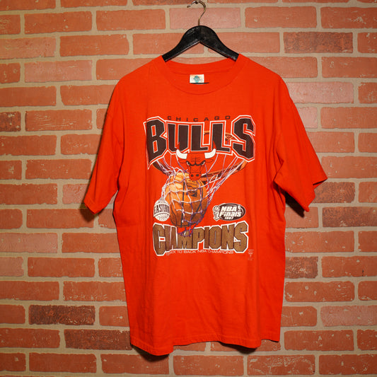 VTG NBA Chicago Bulls 1997 Back To Back Champs Tee