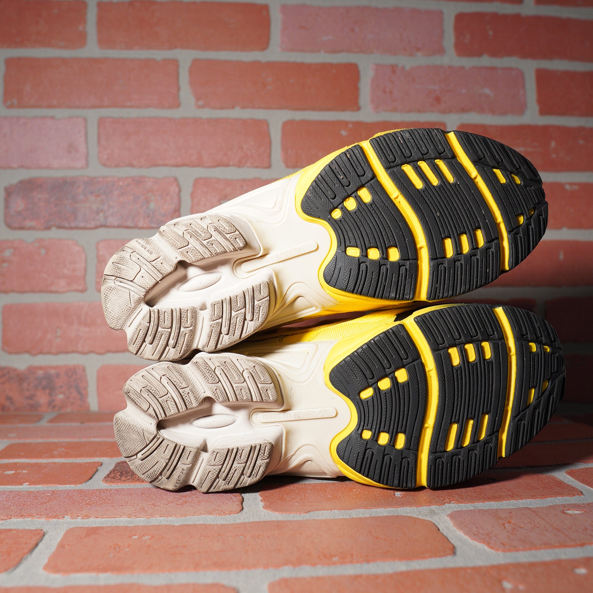 Adidas X Raf Simons Replicant Ozweego Sneakers SZ 9 – Yesterday's Fits