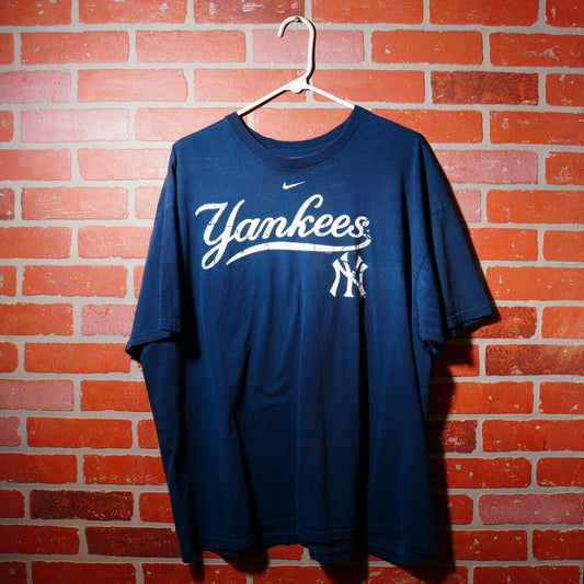Nike MLB New York Yankees Script Logo Tee
