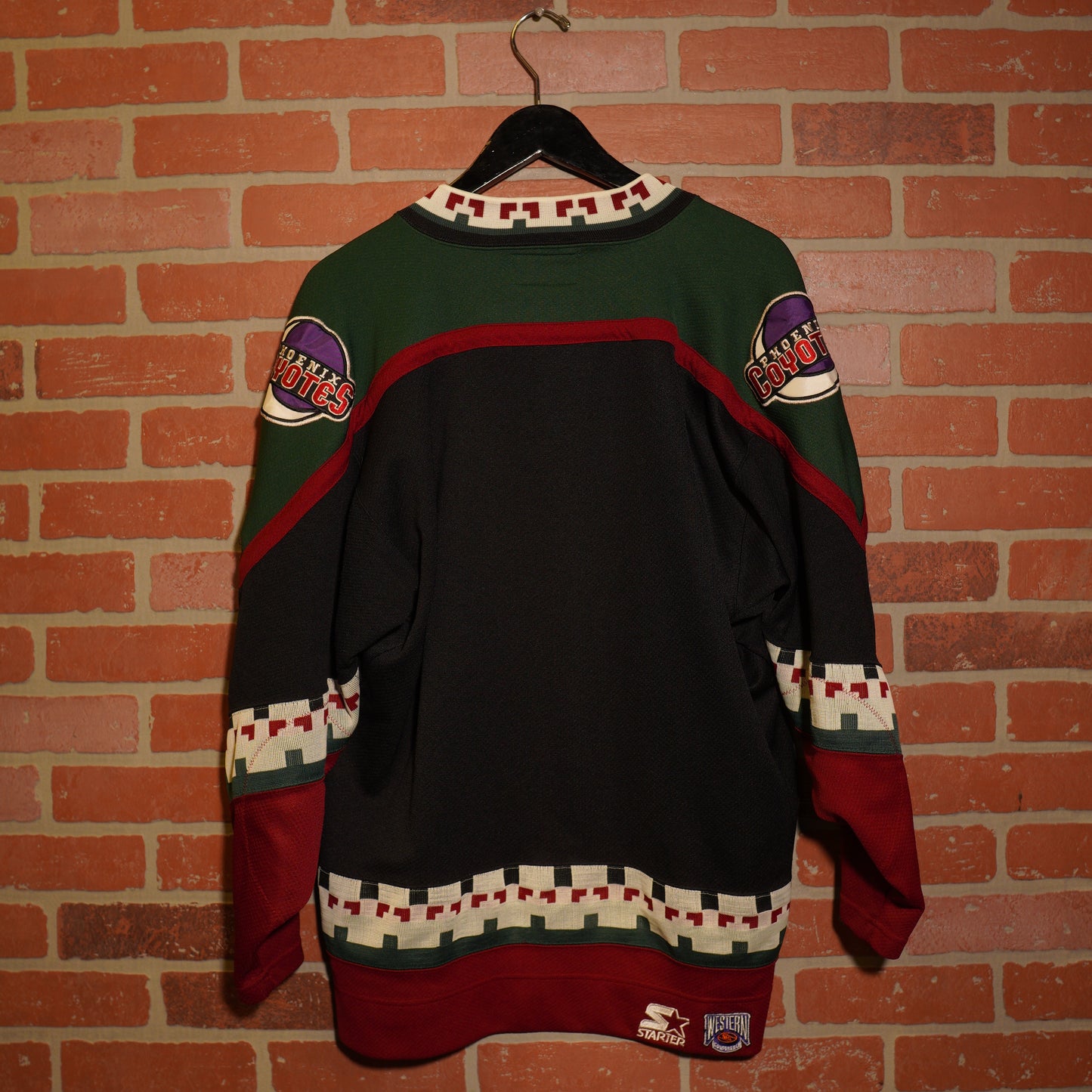 VTG NHL Arizona Coyotes Hockey Jersey