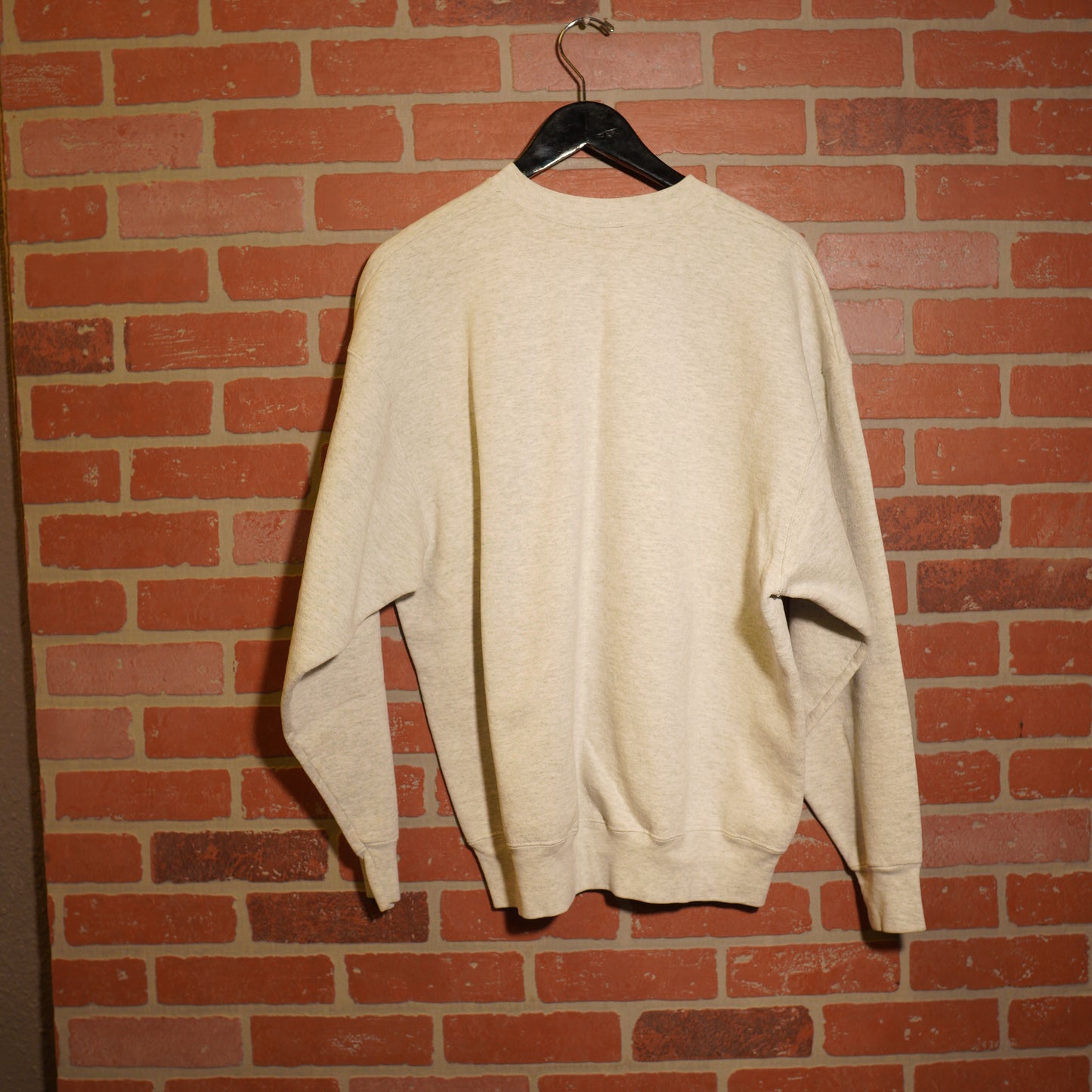 VTG NFL Los Angeles Raiders Grey Helmet Crewneck