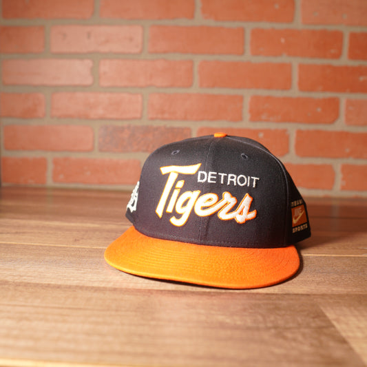 VTG Nike Team Nike Detroit Tigers Snapback Hat
