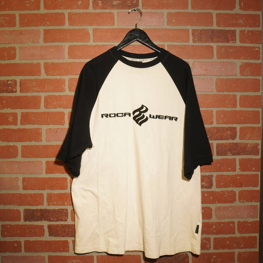 VTG Y2K Rocawear Baseball Logo Tee