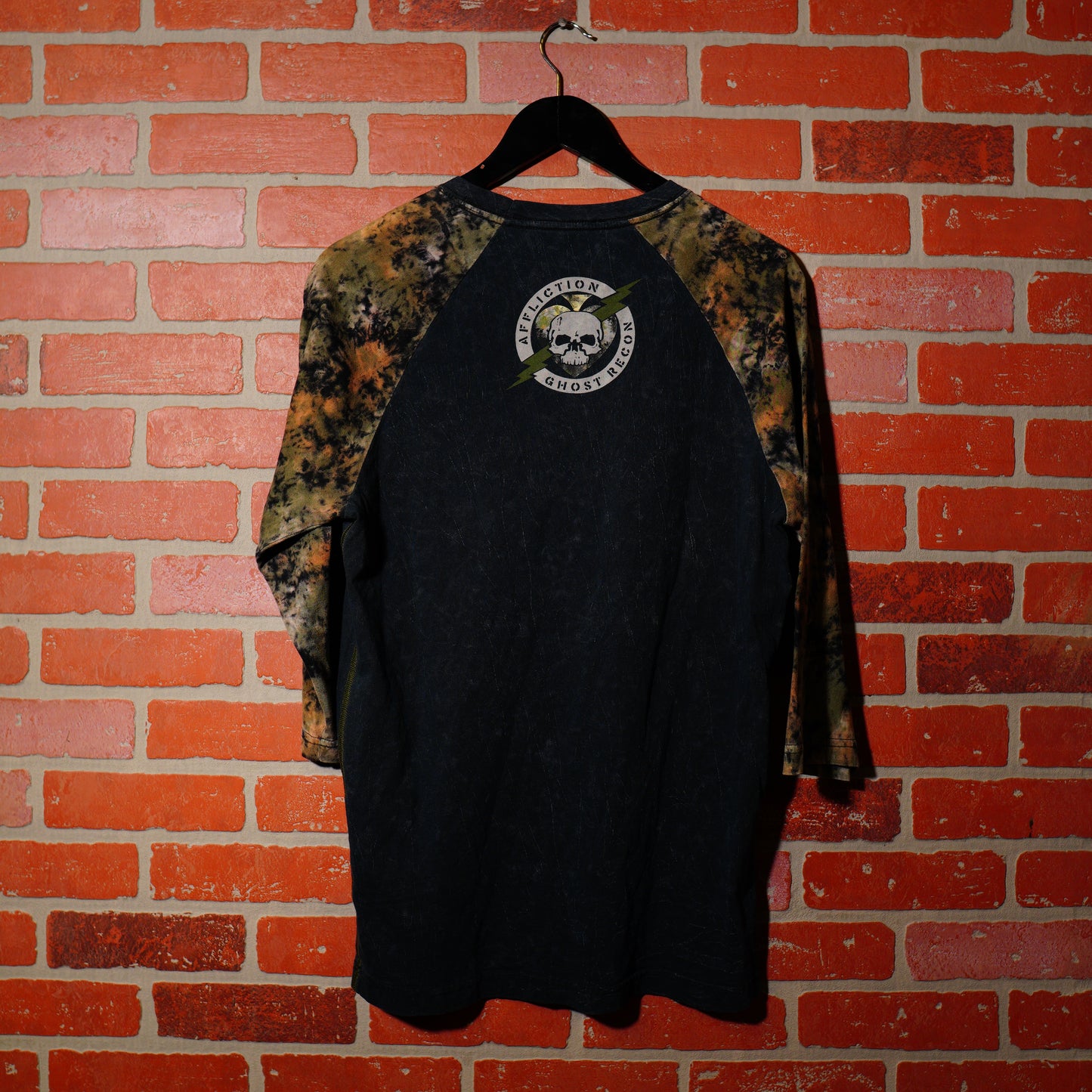 VTG Y2K Affliction Camo 3/4 Sleeve Tee