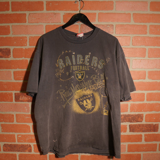 VTG NFL Oakland Raiders Football Real Men Tee