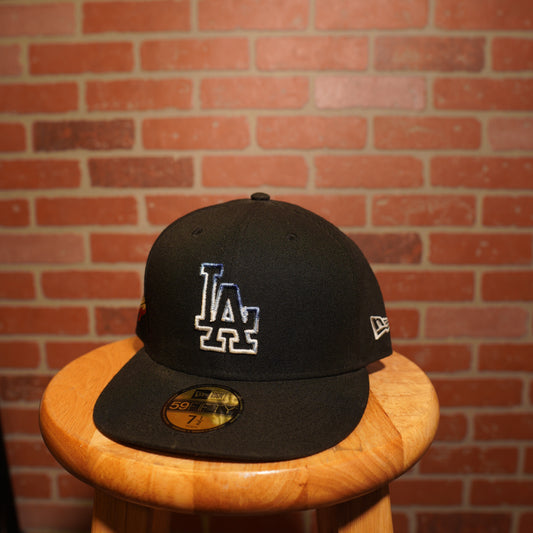 MLB Los Angeles Dodgers Gradient Logo Fitted Hat