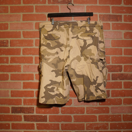 VTG Arizona Jeans Company Camo Cargo Shorts