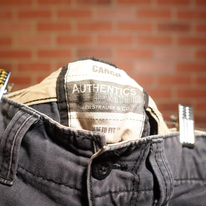 VTG Levis Black Cargo Shorts