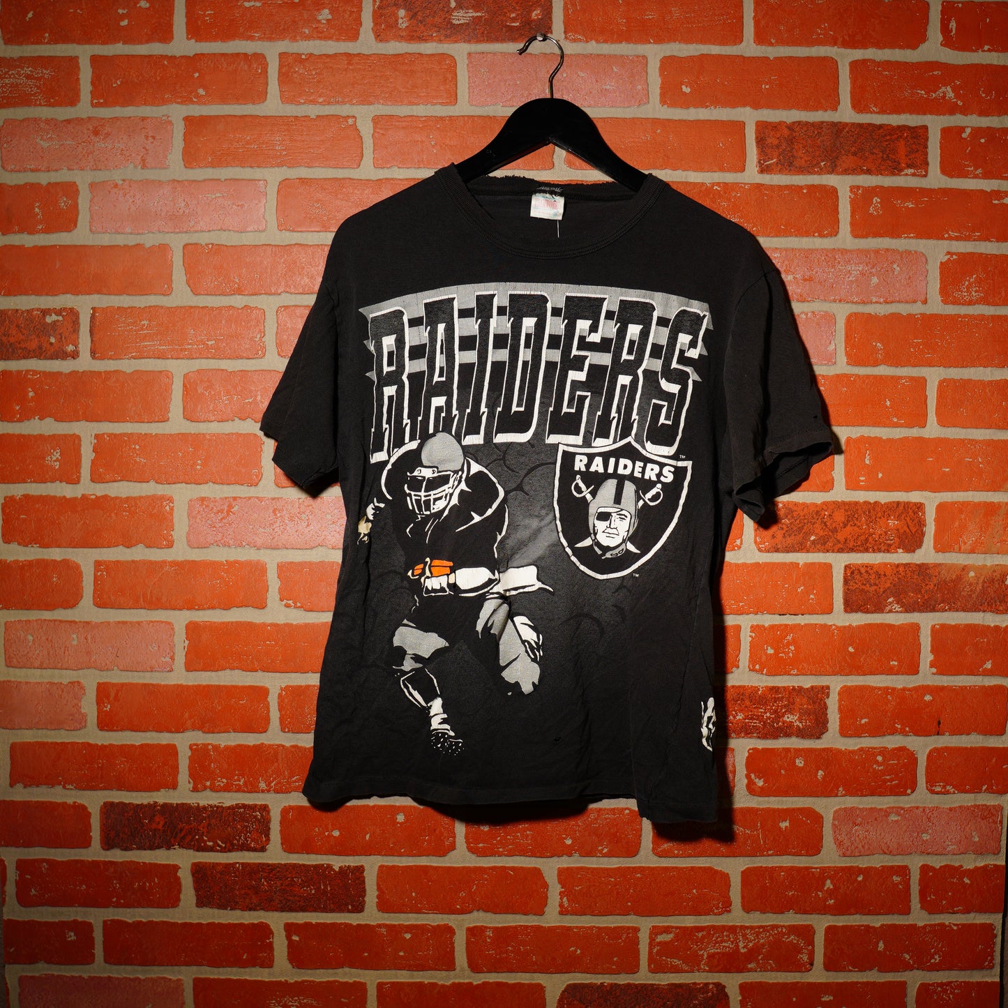 VTG NFL Oakland Raiders Rushing Tee