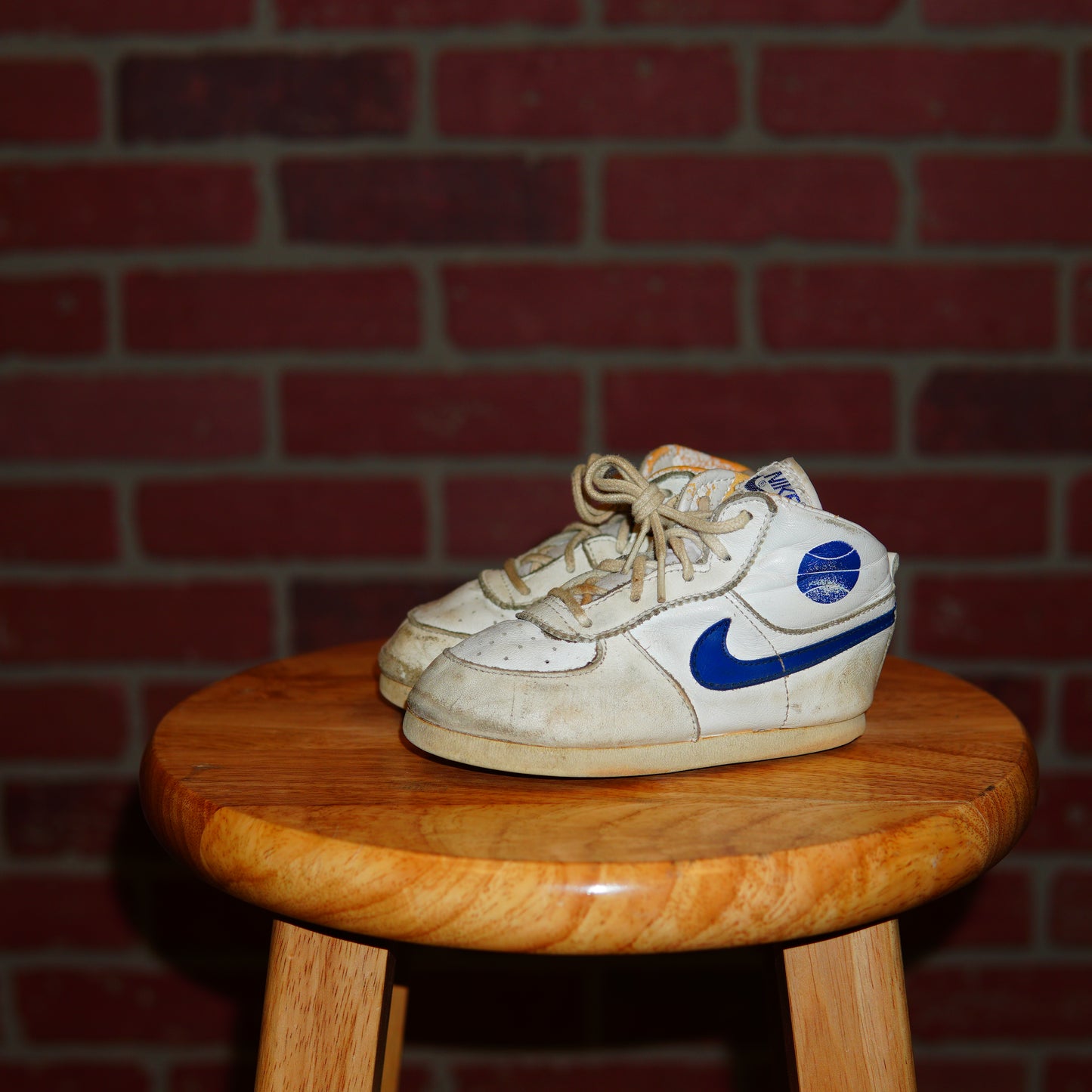 VTG 1985 Youth Nike Jordan 1 White/Blue Sneakers