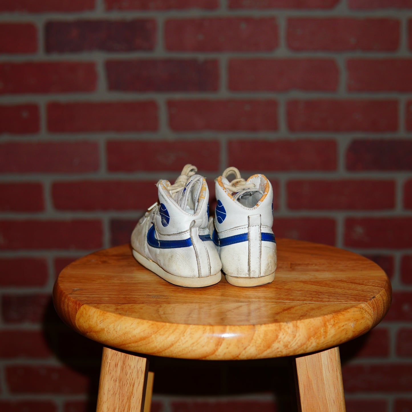 VTG 1985 Youth Nike Jordan 1 White/Blue Sneakers
