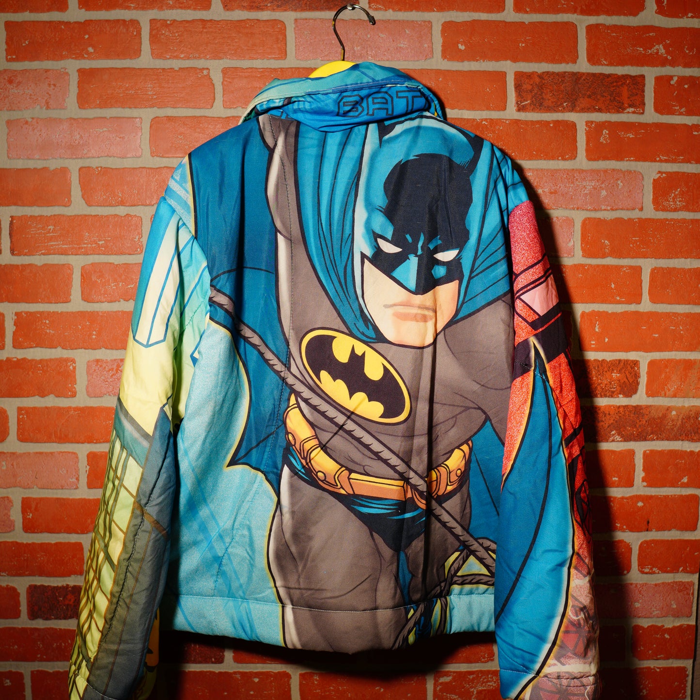 VTG 90s ALL OVER PRINT BATMAN COMFORTER JACKET