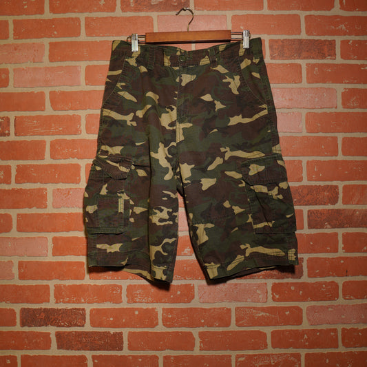 VTG LA Gate Camo Cargo Shorts