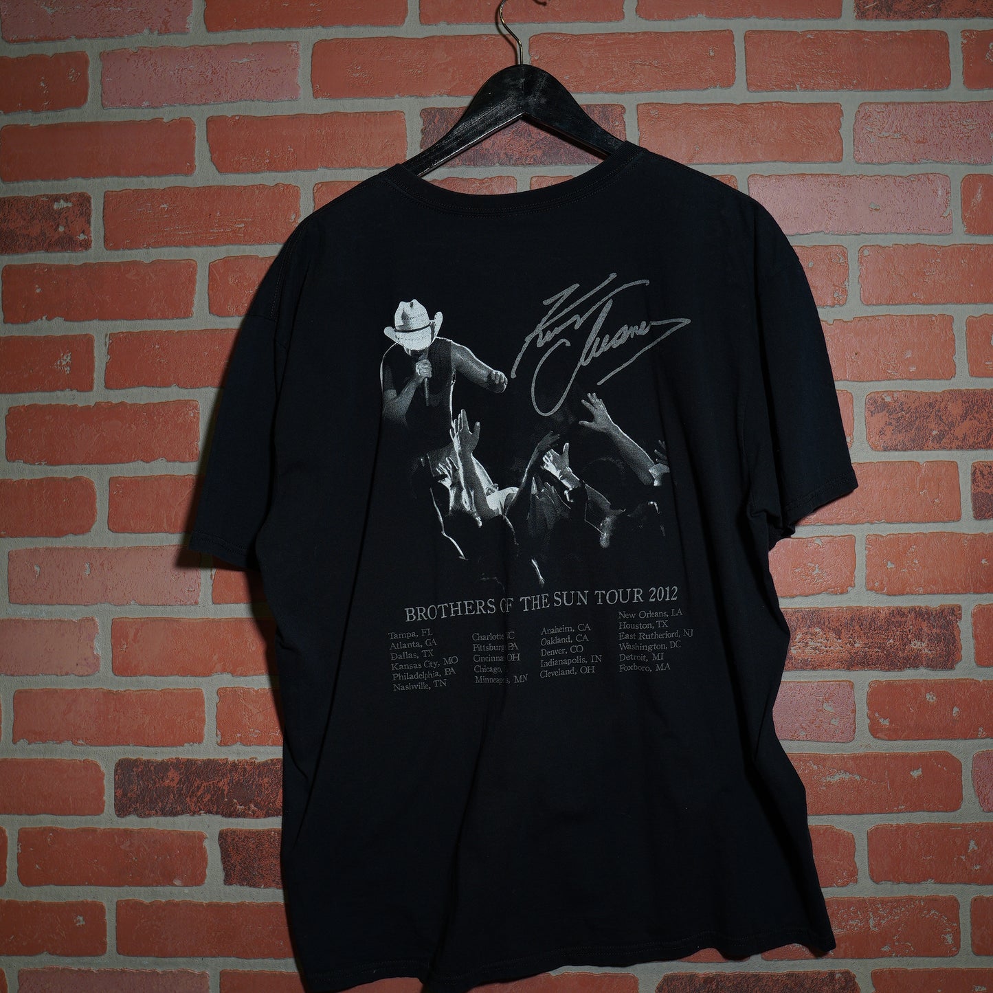 2012 Kenny Chesney Tour Tee (37)