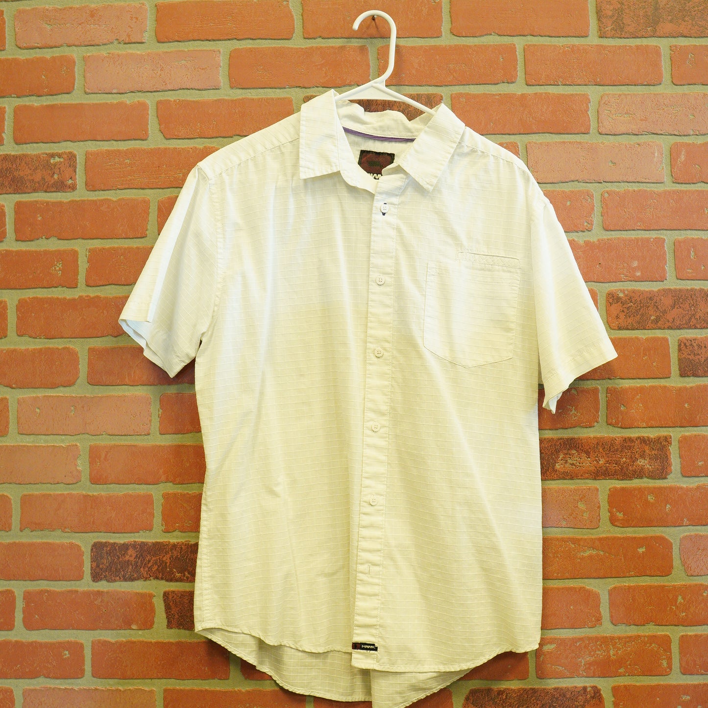 VTG Y2K Hawk Brand Button-Up Shirt (38)