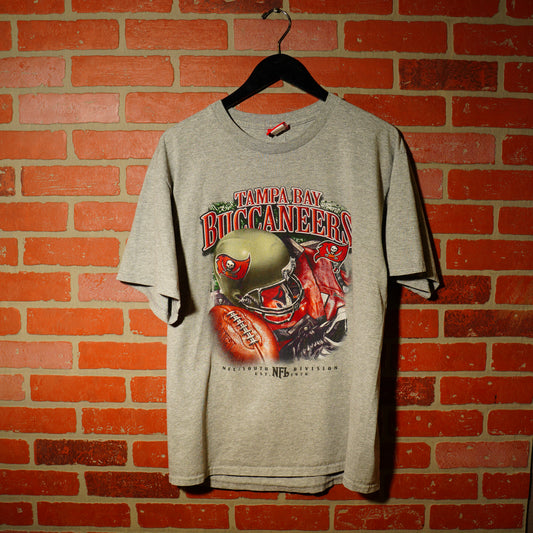 VTG NFL Tampa Bay Buccaneers Helmet Tee