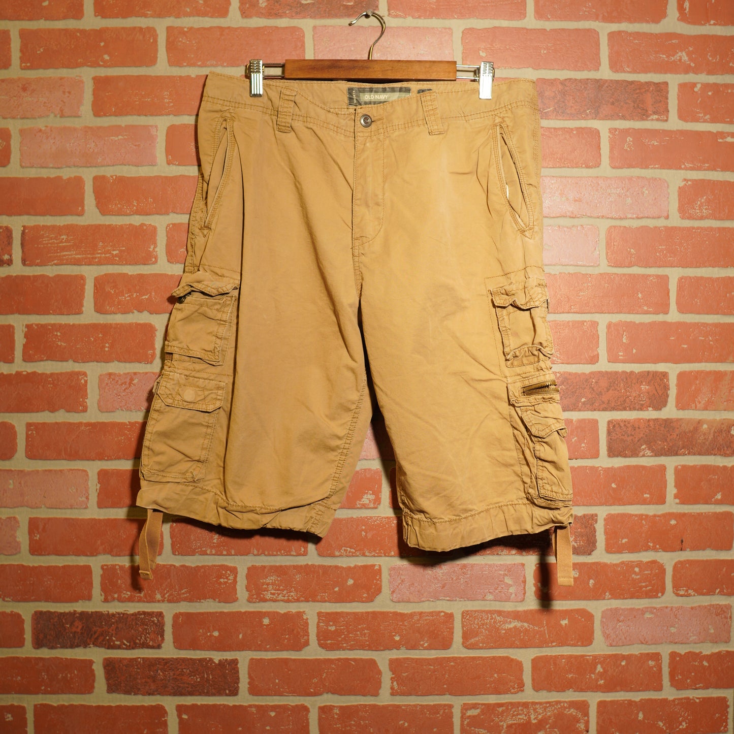 VTG Y2K Old Navy Khaki Cargo Shorts