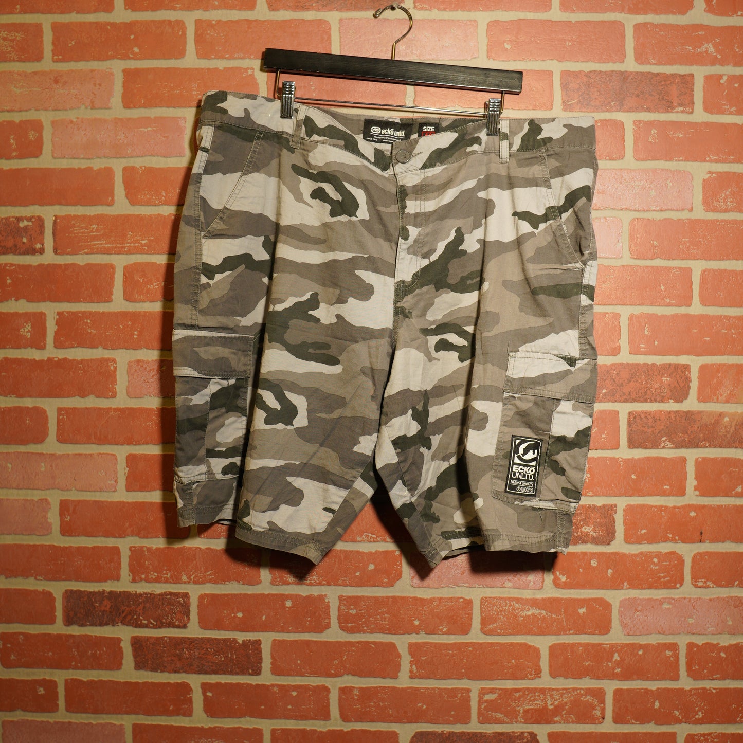 VTG Ecko Unlimited Grey Camo Cargo Shorts