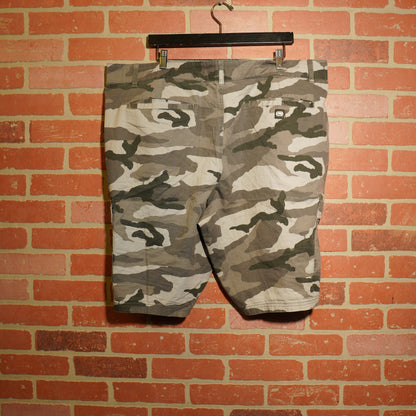 VTG Ecko Unlimited Grey Camo Cargo Shorts