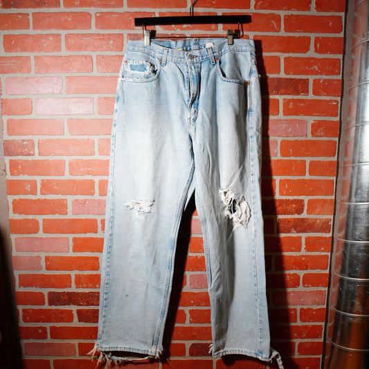 VTG Distressed Levis 509 Light Blue Denim Jeans