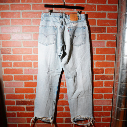 VTG Distressed Levis 509 Light Blue Denim Jeans