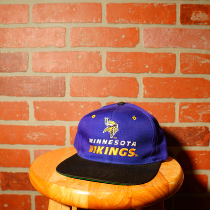 VTG NFl Minnesota Vikings Purple Snapback Hat