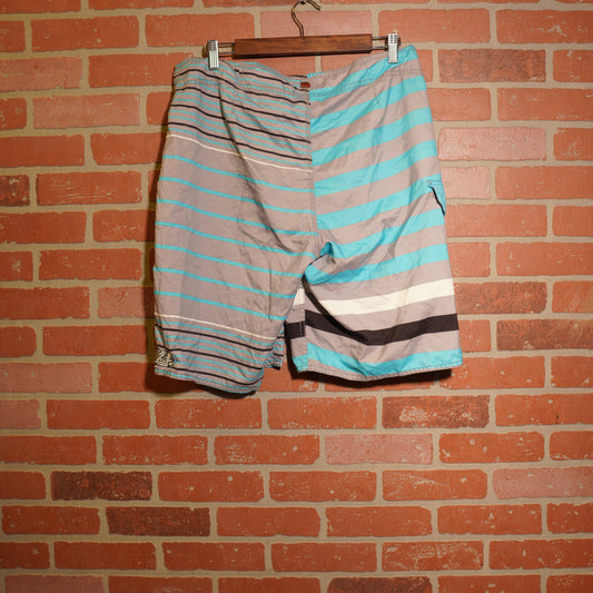 VTG Y2K Quiksilver Surf Shorts