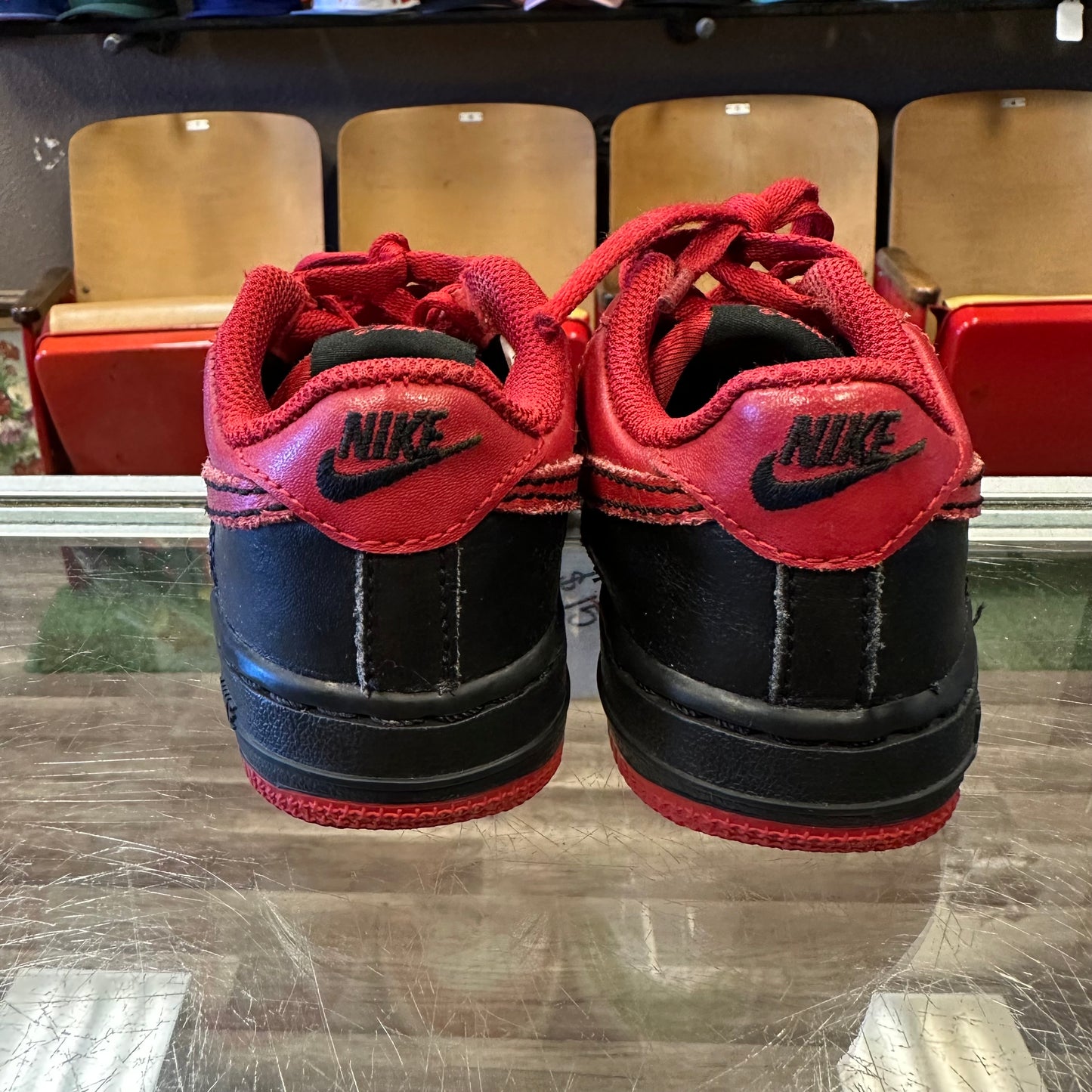 Nike Air Force 1 Low Black/Red