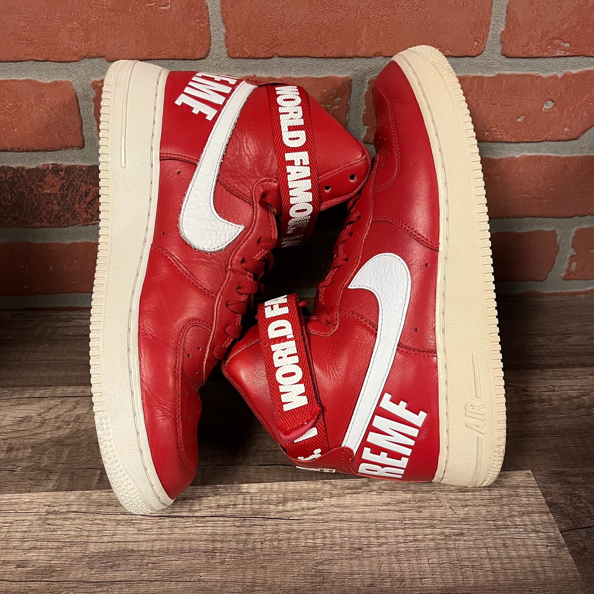 Nike X Supreme Air Force 1 High Sneakers - Red for Men