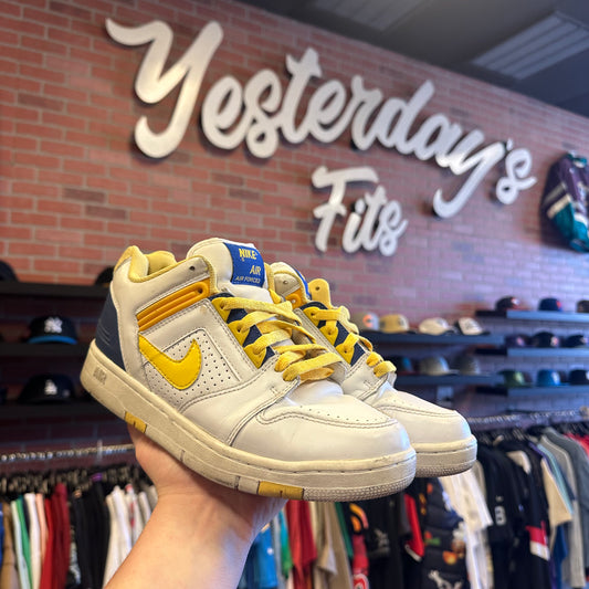 WMNS Nike Air Force 2 (23)
